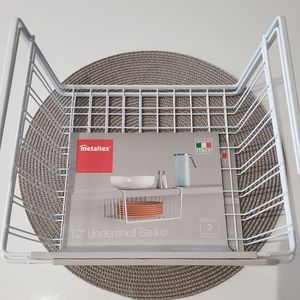 Undershelf basket organizers
